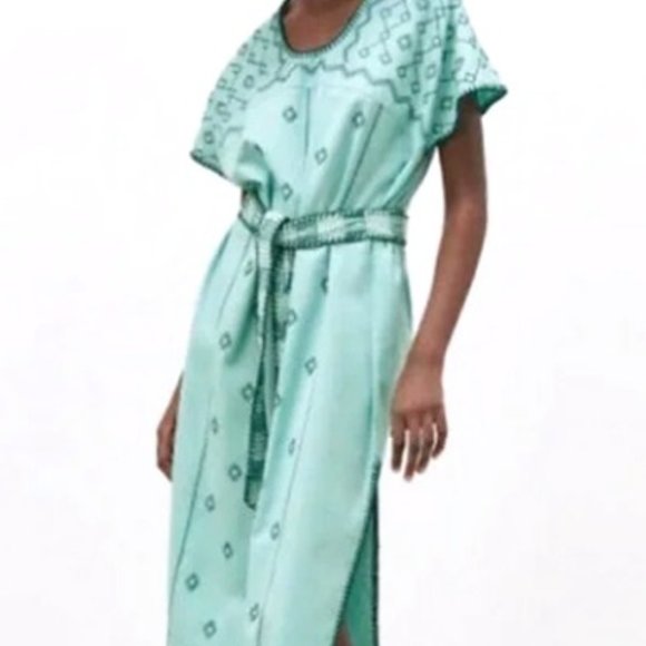 Zara Dresses & Skirts - ZARA MS SIZE SMALL LIGHT GREEN / TEAL EMBROIDERED BELTED WAIST CAFTAN DRESS